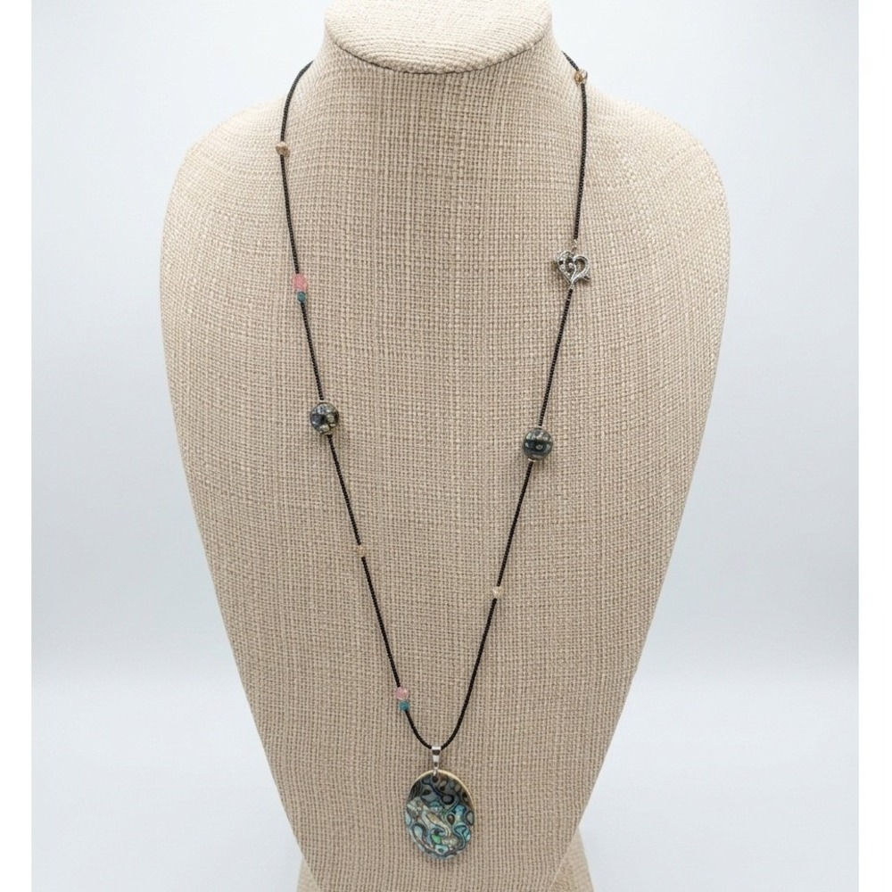 Abalone Shell Mosaic Oval Pendant Black Seed Bead Long Necklace Heart Accent
